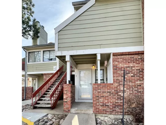 MLS: 4913367 Condo For Sale