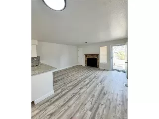 Photo #2: 4913367 Listing 