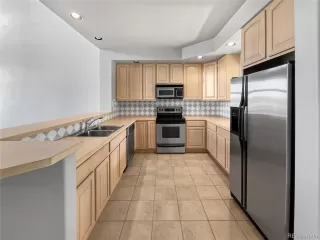 Photo #4: 4915562 Listing 