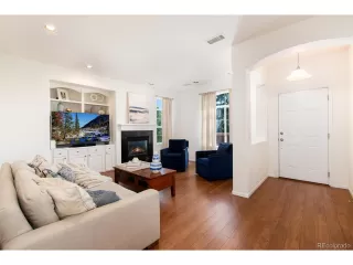 Photo #6: 4915806 Listing