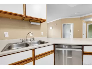 Photo #6: 4915993 Listing