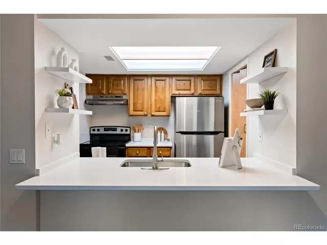 MLS: 4916431 Condo For Sale