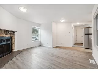 Photo #5: 4920294 Listing 