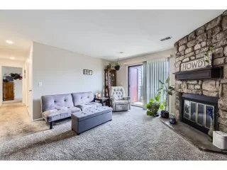 Photo #3: 4920818 Listing