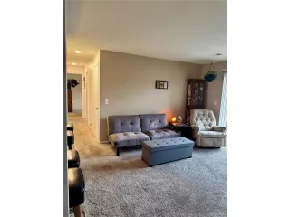 Photo #4: 4920818 Listing