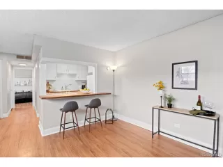 Photo #3: 4920979 Listing