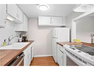 Photo #5: 4920979 Listing