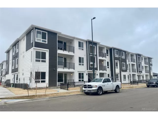 MLS: 4921348 Condo For Sale