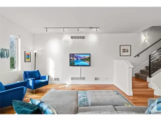 Photo #6: 4922334 Listing