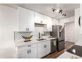 Photo #3: 4923809 Listing