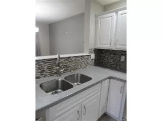 Photo #5: 4924300 Listing 