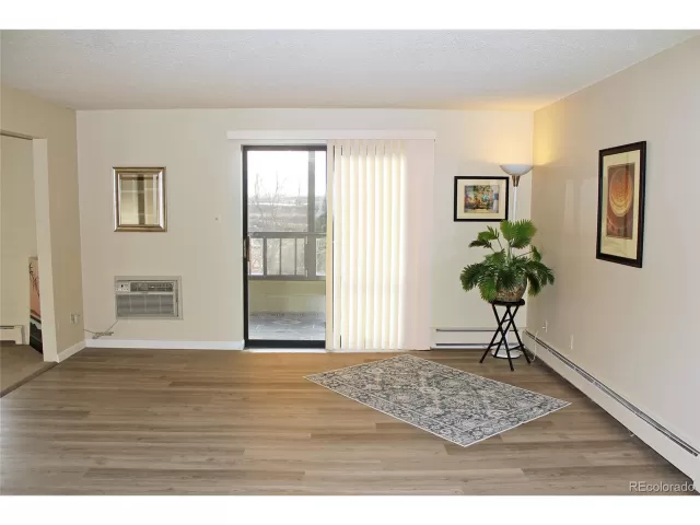 MLS: 4924346 Condo For Sale