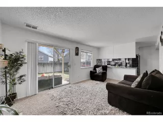 Photo #5: 4925569 Listing 