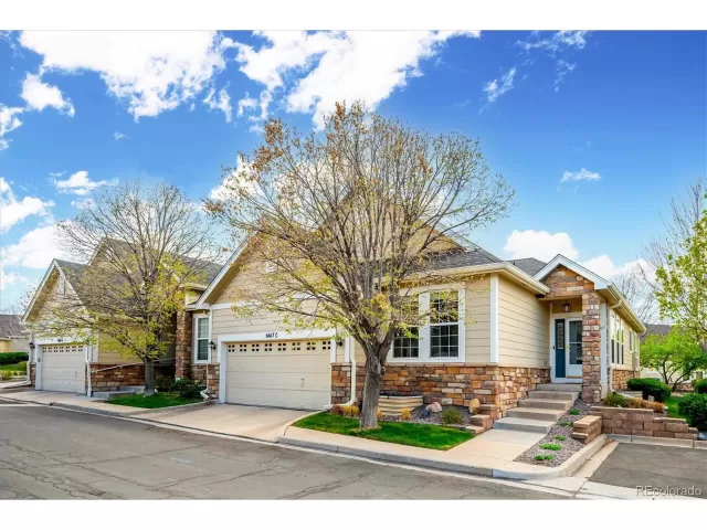 MLS: 4925576 Condo For Sale