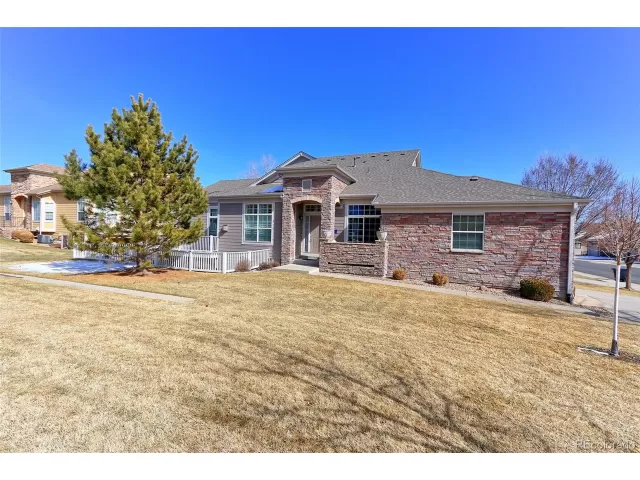 MLS: 4926921 Condo For Sale