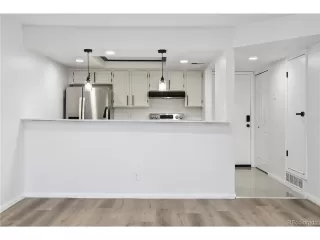 Photo #4: 4927772 Listing 