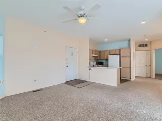 Photo #6: 4927827 Listing