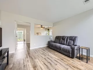 Photo #2: 4930373 Listing 