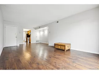 Photo #3: 4932207 Listing