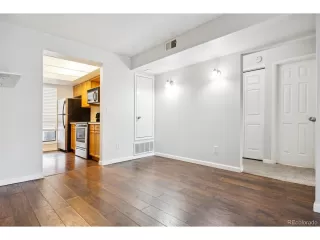 Photo #4: 4932207 Listing