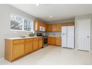 Photo #5: 4933098 Listing