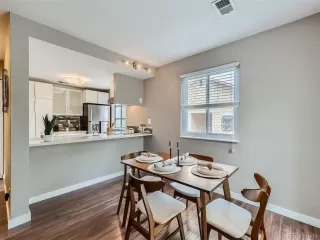 Photo #3: 4933976 Listing 