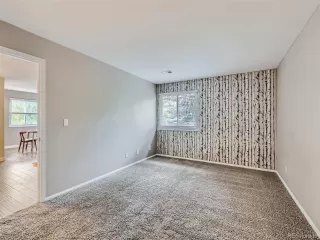 Photo #4: 4933976 Listing 