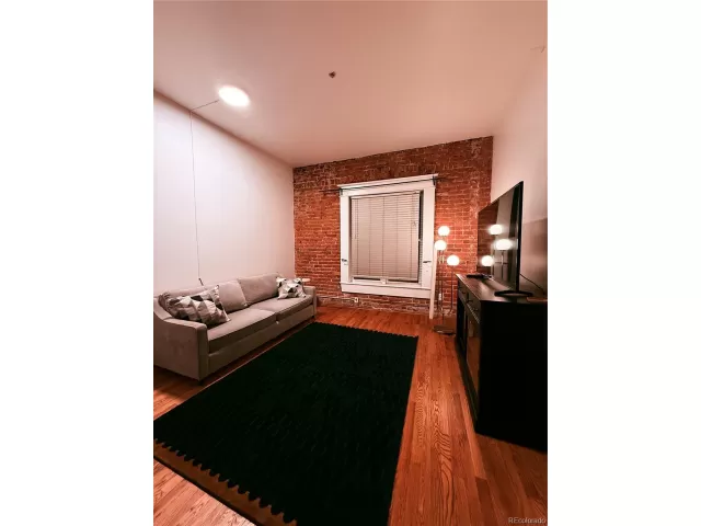 MLS: 4934350 Condo For Sale