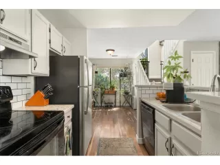 Photo #5: 4936834 Listing 