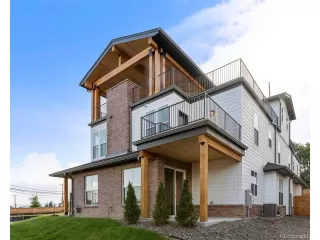 Photo #2: 4940103 Listing