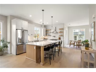 Photo #6: 4940103 Listing