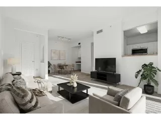 Photo #5: 4940136 Listing 