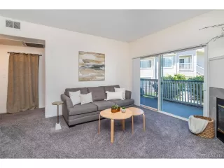 Photo #4: 4943322 Listing