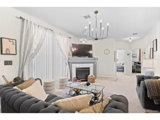 Photo #5: 4943522 Listing