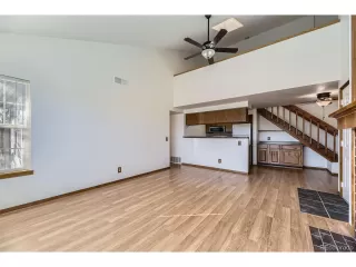 Photo #5: 4943538 Listing 