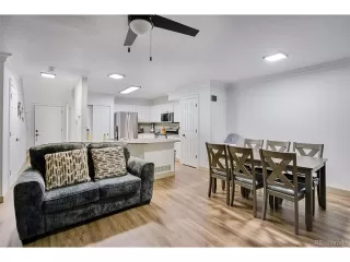 Photo #5: 4943587 Listing