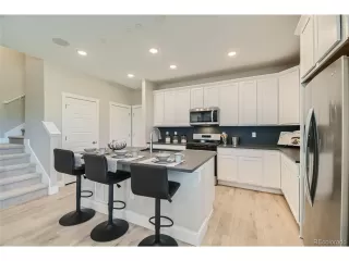 Photo #5: 4943756 Listing 