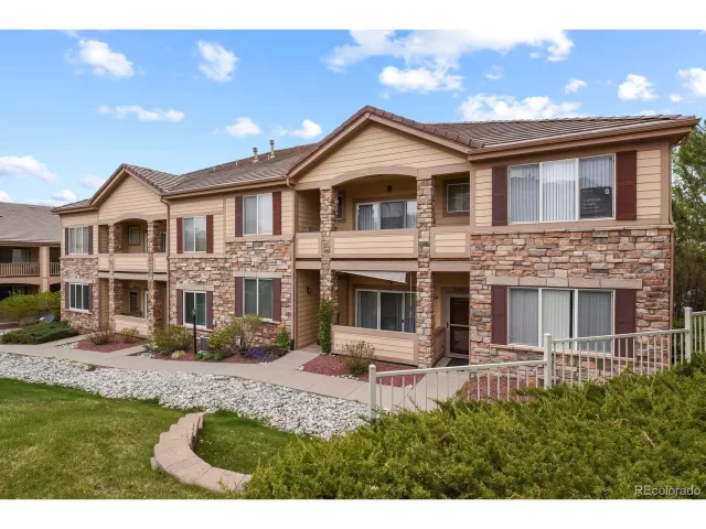 MLS: 4945920 Condo For Sale