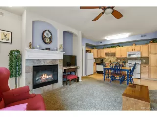 Photo #4: 4945920 Listing