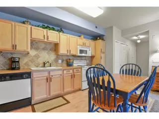 Photo #6: 4945920 Listing