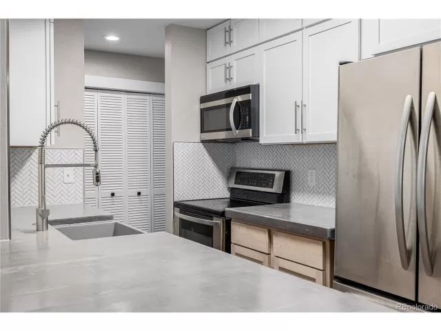 MLS: 4946715 Condo For Sale