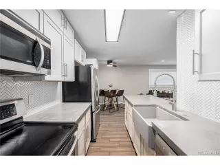 Photo #2: 4946715 Listing