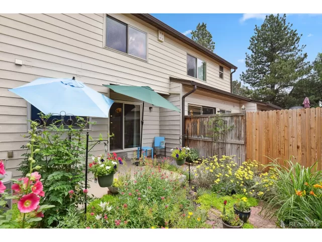 MLS: 4946843 Condo For Sale