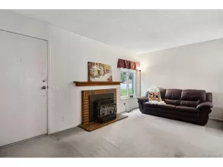 Photo #5: 4946843 Listing 