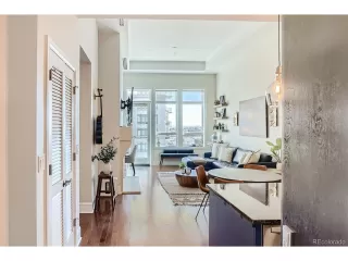 Photo #2: 4947736 Listing