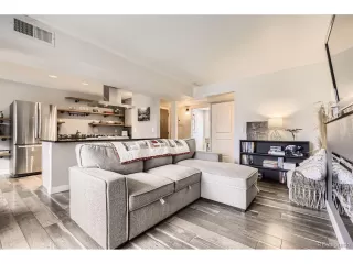 Photo #6: 4947919 Listing