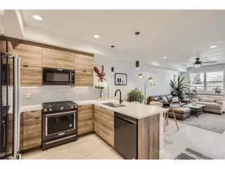 Photo #2: 4948382 Listing