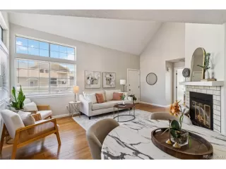 Photo #4: 4948663 Listing 