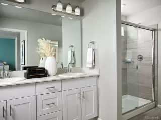 Photo #6: 4953376 Listing