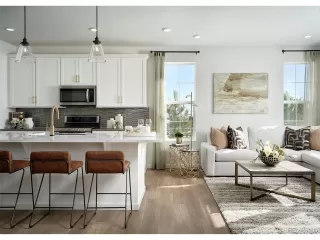 Photo #2: 4953569 Listing